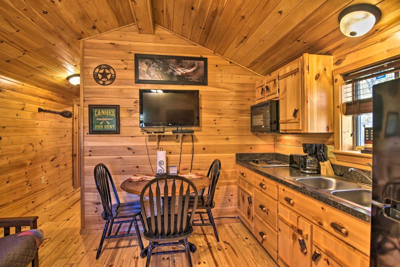 Rural Cabin Hideaway With Fire Pit And Mtn Views! Parsons ภายนอก รูปภาพ
