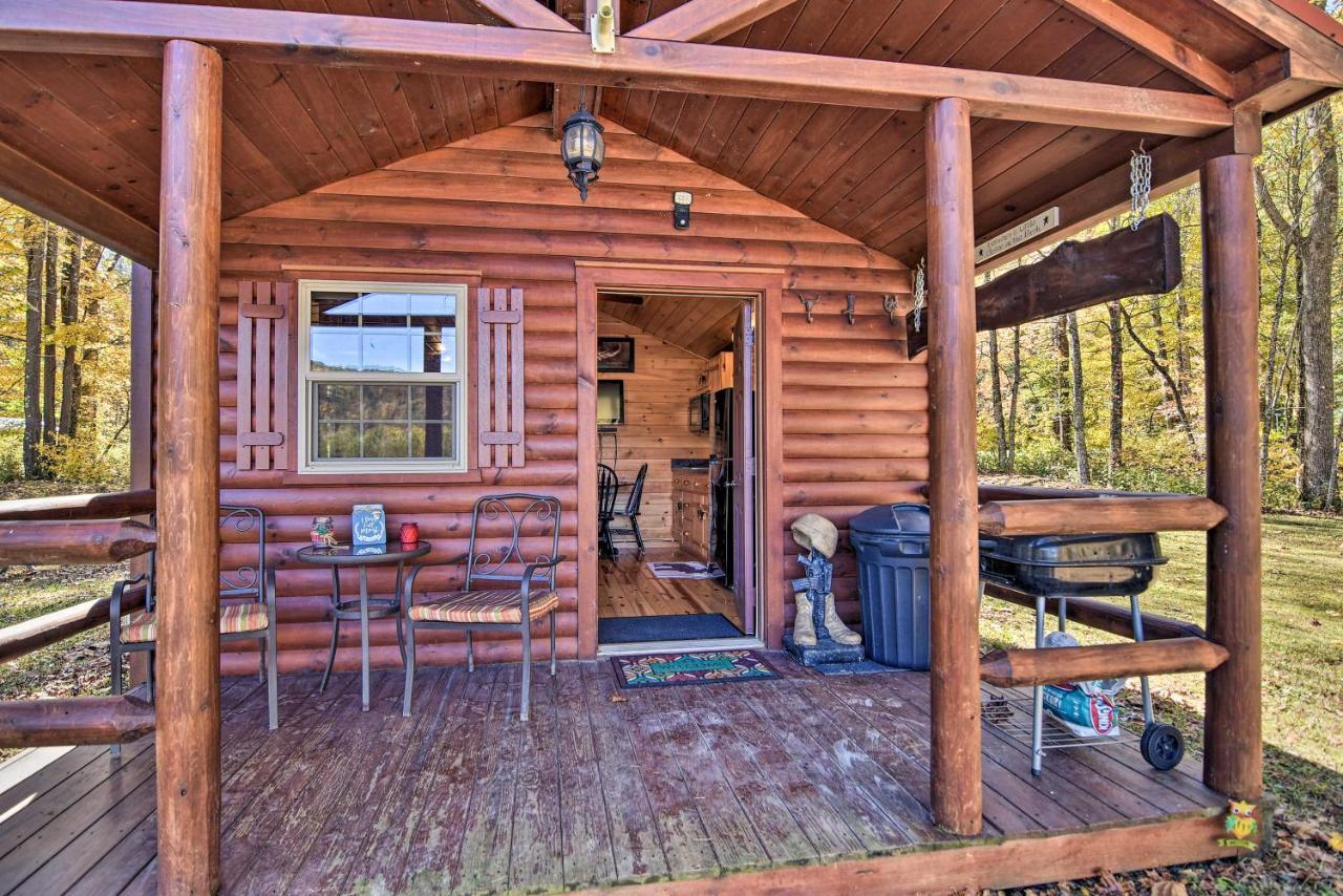 Rural Cabin Hideaway With Fire Pit And Mtn Views! Parsons ภายนอก รูปภาพ