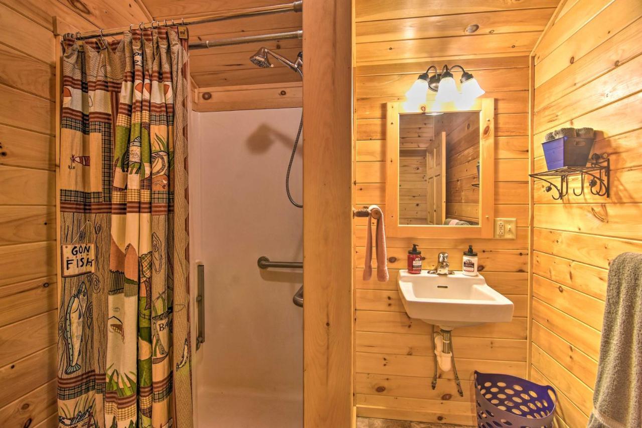 Rural Cabin Hideaway With Fire Pit And Mtn Views! Parsons ภายนอก รูปภาพ